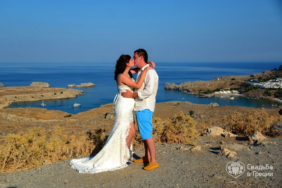 Tamara's and Sergey's symbolic wedding in white&blue colors
