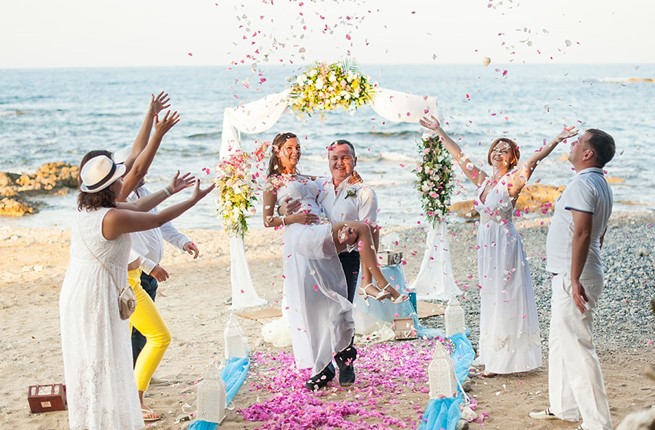 A wedding by the sea on the island of Crete
