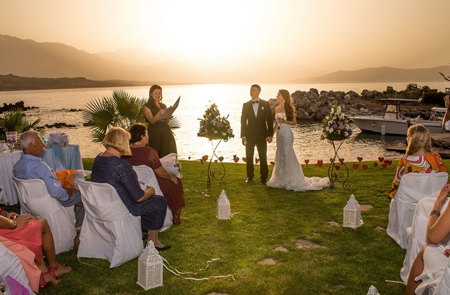 A luxury wedding at the seaside on the island of Crete