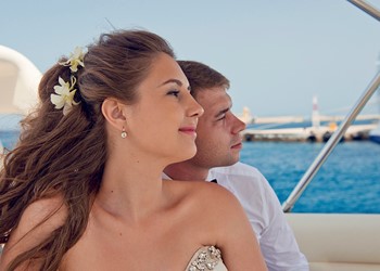A wedding on a yacht on the island of Rhodes