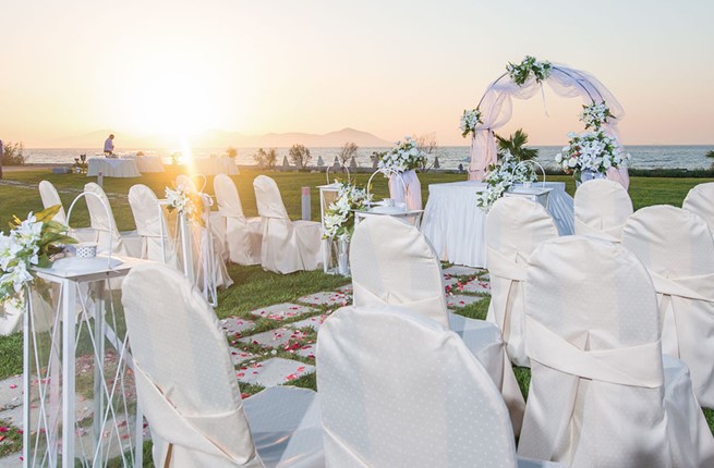 A luxury wedding at the seaside on the island of Kos