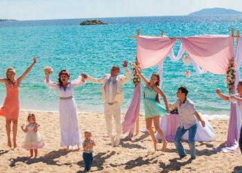 A luxury wedding at the seaside on Halkidiki