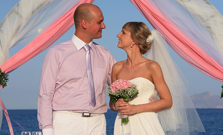 Santorini, Symbolic  ceremony, A wedding by the sea on the island of Santorini