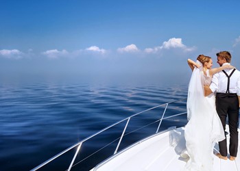 A wedding on a yacht on the island of Santorini