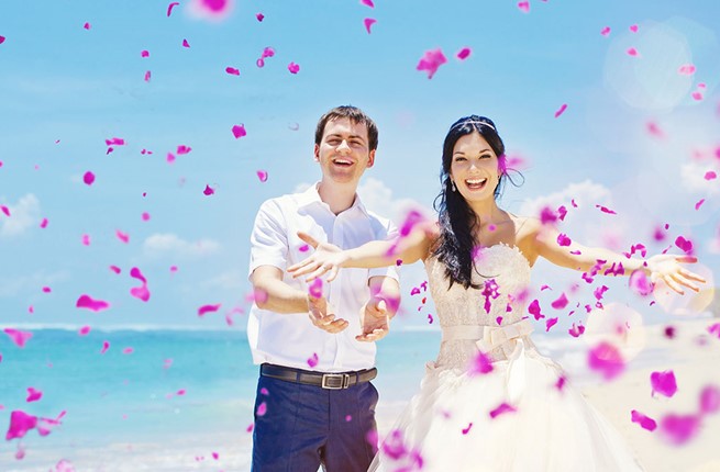 A wedding by the sea on Peloponnese