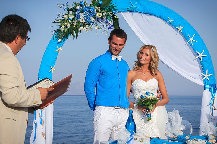 A civil wedding on the island of Santorini, Santorini