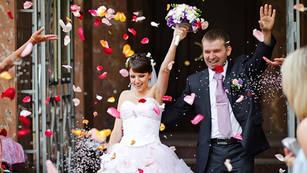 A civil wedding in the city of Athens