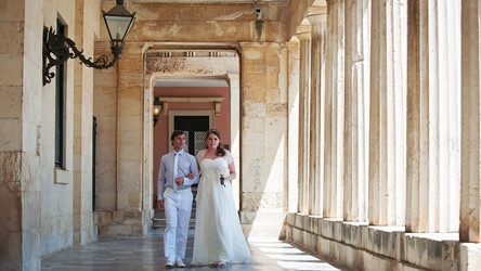 A civil wedding on Corfu