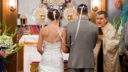 A wedding in the Church of Panagia Chrysopigi
