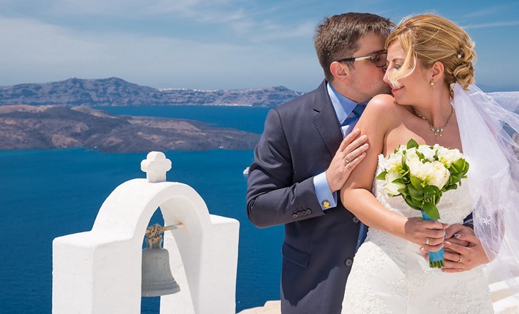 Wedding ceremony of Iordan and Elitsa on Santorini at Villa Irini