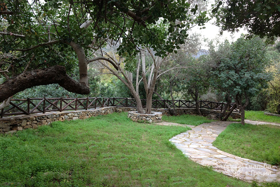 Crete, Symbolic  ceremony, The yard at the house-museum of El Greco